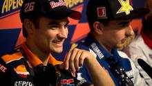 Dani Pedrosa saat terlibat persaingan dengan Jorge Lorenzo di MotoGP 2012. (Zimbio)