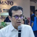 Wamenkomdigi: 3 dari 5 Anak Palsukan Usia untuk Akses Medsos