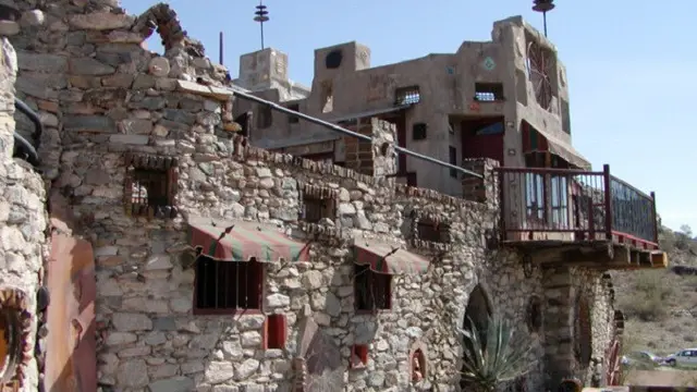 Mystery Castle - Arizona (Wikipedia/Public Domain)