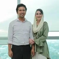 Arumi Bachsin - Emil Dardak (Adrian Putra/bintang.com)