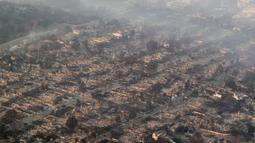 Lebih dari 130 ribu orang dipaksa meninggalkan rumah mereka, sejak pertama kali kebakaran terjadi pada Selasa (7/1) hingga Kamis (9/1/2025). (JOSH EDELSON/AFP)