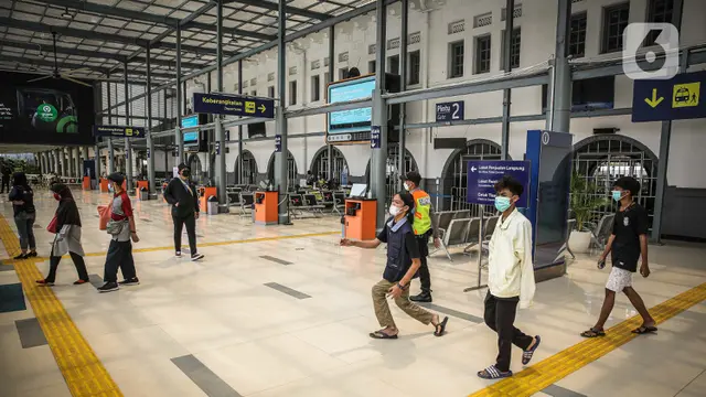 Ada Larangan Mudik, Stasiun Pasar Senen Sepi