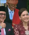Irwan Mussry dan Maia Estianty saat menghadiri Upacara Penurunan Bendera Merah Putih HUT ke-81 RI di Istana Merdeka, Jakarta (17/8/2026). (Tangkapan Layar Youtube: Sekretariat Presiden)