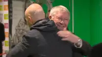 Ten Hag dan Sir Alex Ferguson (Doc: tangkapan layar Skysports.com)