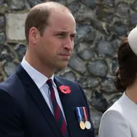 Pasangan Pangeran William dan Kate Middleton kini sedang berbahagia lantaran akan hadirnya anak ketiga mereka yang saat ini berada di dalam kandungan Kate. Kabar kehamilan ini sudah dibicarakan sejak lama. (AFP/Kurt Desplenter)