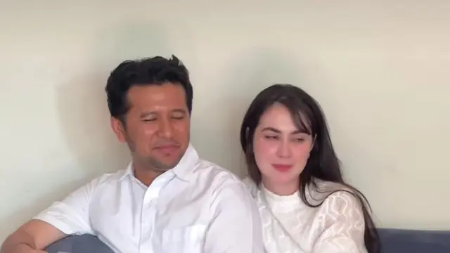 Kemesraan Arumi Bachsin Dukung Emil Dardak di Pilkada Jatim 2024, Gemas Bikin Iri. (instargam/arumibachsin_94, instagram/emildardak)