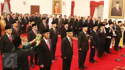 Suasana pelantikan Duta Besar RI baru di Istana Merdeka, Jakarta, Senin (13/3).  Pelantikan 17 duta besar berlangsung di ruang utama Istana Merdeka. (Liputan6.com/Angga Yuniar)