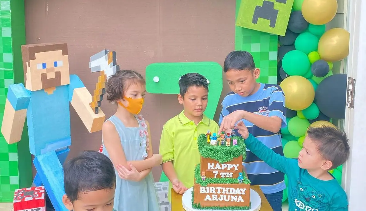 Arjuna Anak Titi Kamal dan Christian Sugiono (Instagram/titi_kamall)