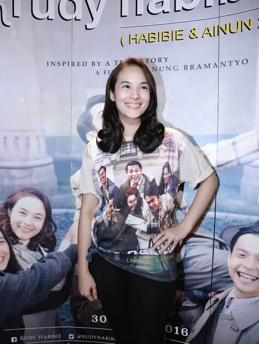 Seperti banyak diberitakan pada awal Juni tahun ini, Chelsea dan Chicco Jerikho memamerkan beberapa foto kemesraannya saat sedang berlibur bersama. (Galih W. Satria/Bintang.com)