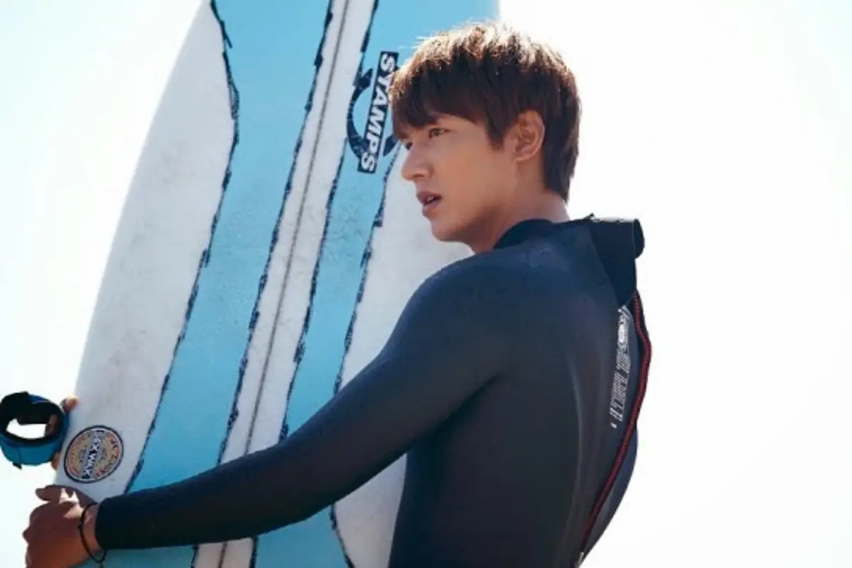 Lee Min Ho Merasa De Javu Saat Berselancar di LA
