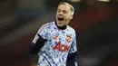 Donny van de Beek. Gelandang Belanda berusia 24 tahun ini merupakan eks Ajax Amsterdam yang hijrah ke Manchester United sejak 2020/2021 lalu. Bersama Setan Merah ia baru tampil dalam 39 laga di semua kompetisi dengan mencetak 1 gol dan 2 assist. (AFP/Pool/Phil Noble)