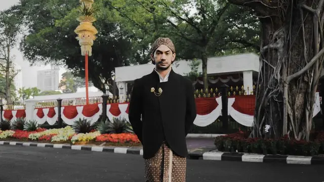 Reza Rahadian, credit: @officialpilarez