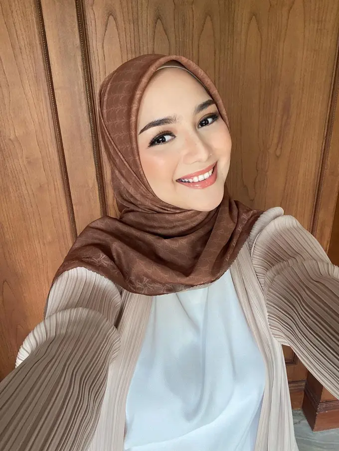 Kembaran Sama Rezky Adhitya, Ini 6 Potret Citra Kirana yang Kini Pasang Behel