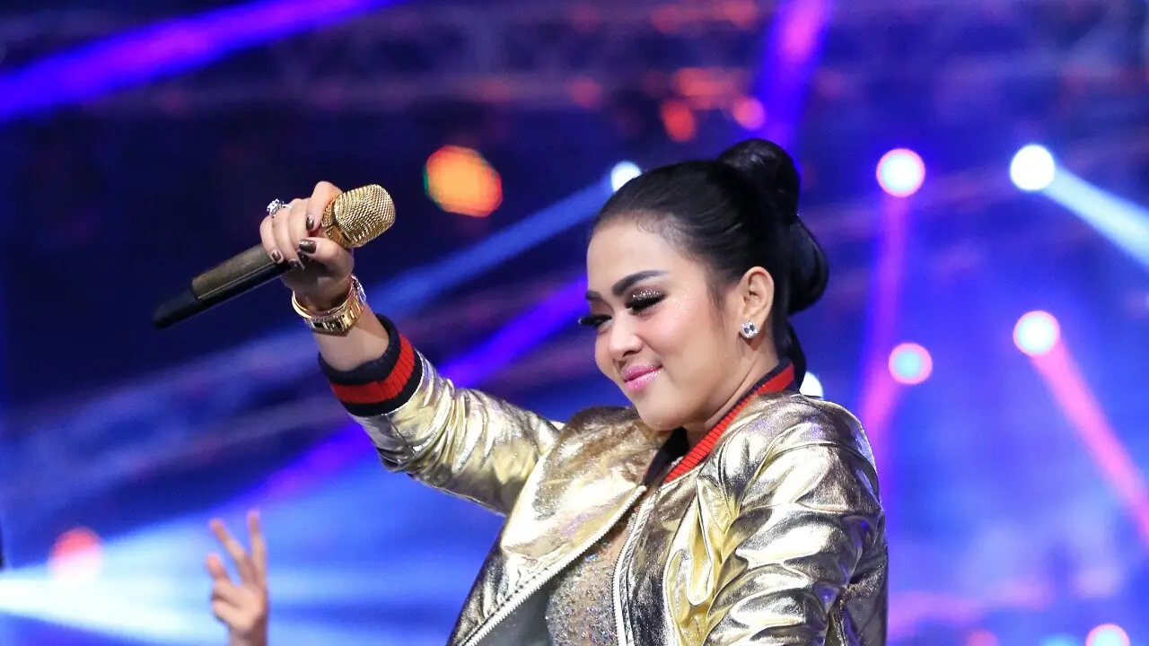 [Bintang] Syahrini