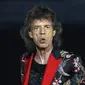 Dilansir dari Ranker, Mick Jagger pernah bekerja sebagai porter di sebuah rumah sakit jiwa. (PATRICK KOVARIK / AFP)