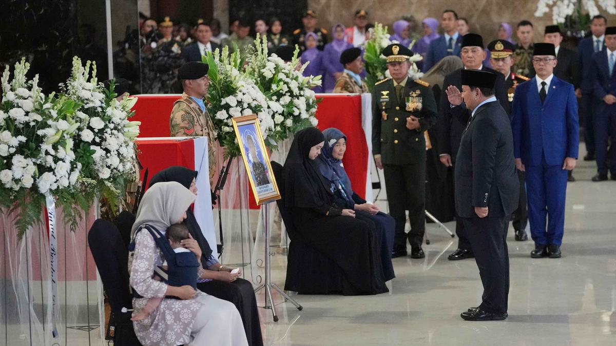 Penghormatan Terakhir untuk Prajurit TNI yang Gugur di Lebanon