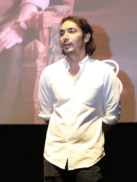 Diantara tiga tokoh pemeran utama dalam film Warkop, Abimana yang dirasa mirip dengan Dono. Berkat perannya itu ia menjadi tahu tentang Dono. (Galih W. Satria/Bintang.com)