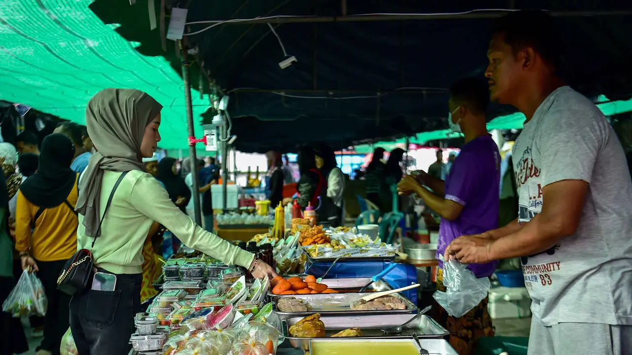 Berburu Kudapan dan Penganan Berbuka Puasa