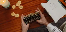 Konsep soft saving menawarkan pendekatan finansial yang lebih fleksibel, tetapi tetap membutuhkan batas agar kebutuhan masa depan tidak terabaikan. (Foto/Dok: Pexels)