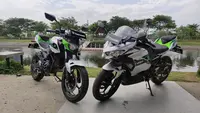 Motor listrik Kawasaki Ninja e-1 dan Z e-1 masih didatangkan secara utuh dari Thailand. (Liputan6.com/Septian Pamungkas)