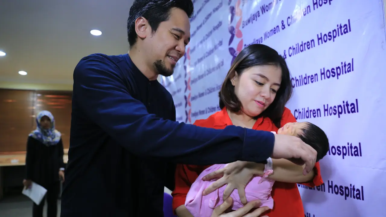 [Bintang] Tika Ramlan Melahirkan