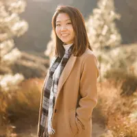 ilustrasi kepribadian perempuan/Photo by Conner Ching on Unsplash