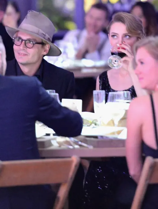 Melansir Aceshowbiz, Amber menuturkan bahwa pada awalnya Depp menyetujui rencana Amber dan mendukungnya untuk mendonasikan harta gono-gini yang menjadi haknya senilai $6.8 Juta. (AFP/Bintang.com)