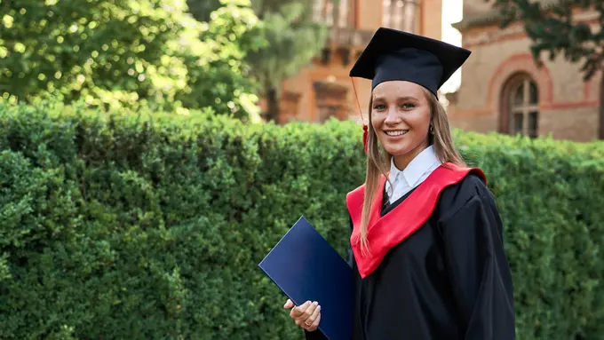 Perempuan Berpendidikan