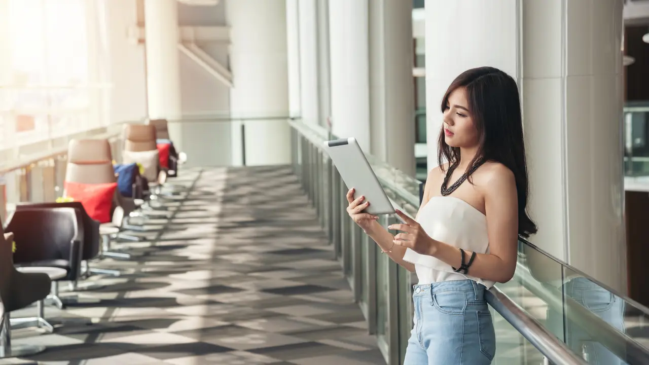 perempuan dan tentang menjadi biasa
