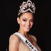 Miss Universe 2017 asal Afrika Selatan dengan makeup natural. (Instagram/missuniverse).