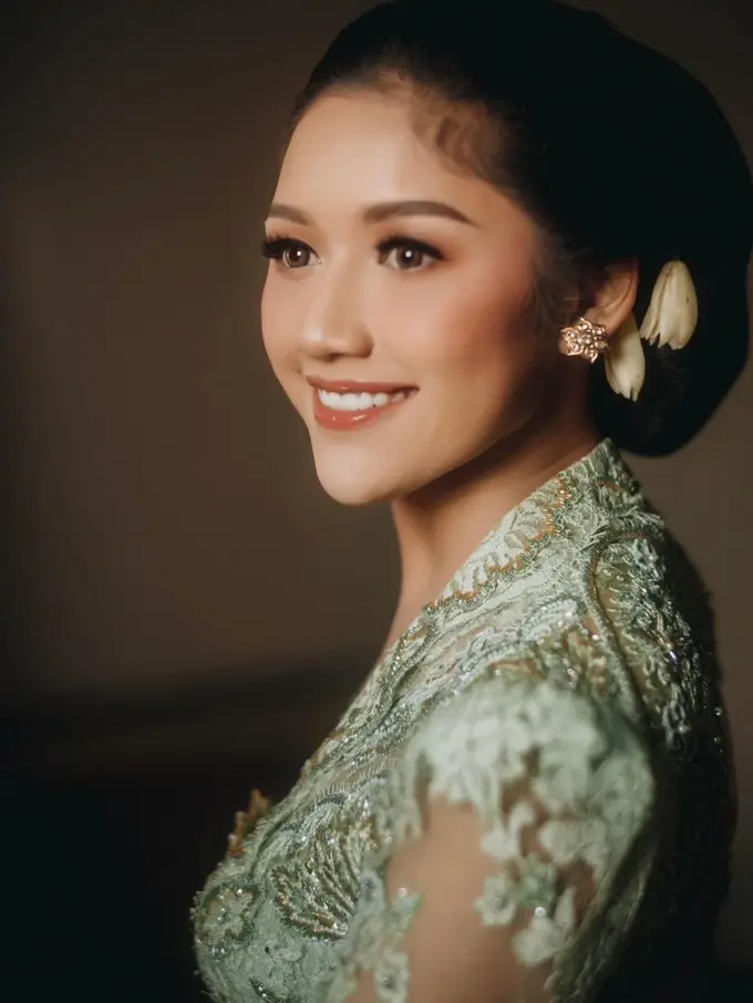 Erina Gudono dengan pesona ningrat (Instagram/erinagudono)