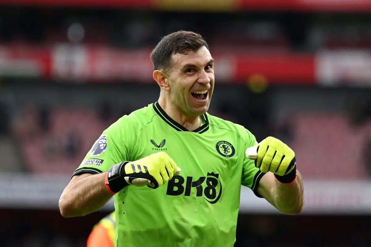 Emi Martinez Is Getting Closer to Manchester United? Here Are the Full Details