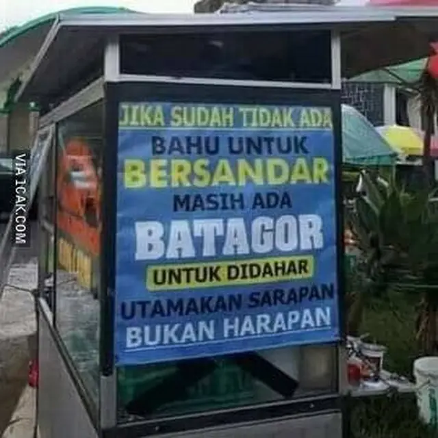 6 Tulisan Lucu di Gerobak Batagor Ini Bikin Pembeli Jadi Salah Fokus
