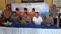 Penyelundupan 44 kilogram ganja kering yang rencananya akan dikirim ke Jakarta digagalkan Satuan Reserse Narkoba Polres Padang Lawas, Provinsi Sumatera Utara (Sumut). (Liputan6.com/Reza Effendi)
