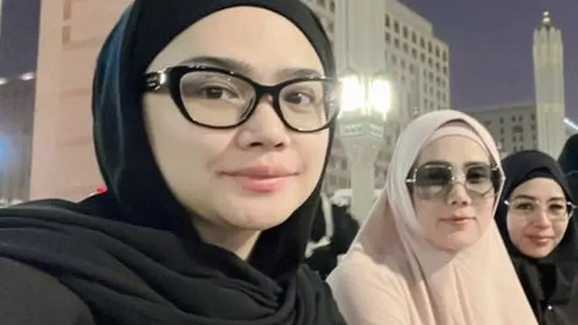 Tampilan Mulan Jameela,  (@mulanjameela1)