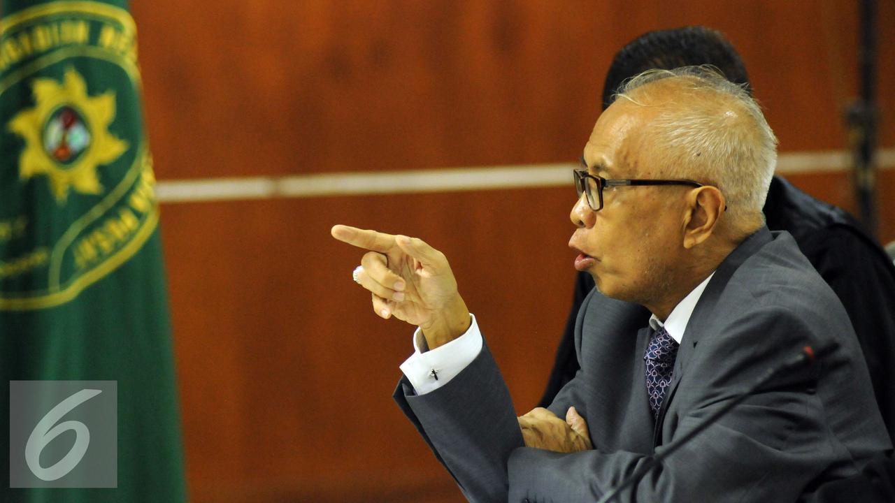 20151001-Evi-Sundari-Bersaksi-di-Sidang-OC-Kaligis