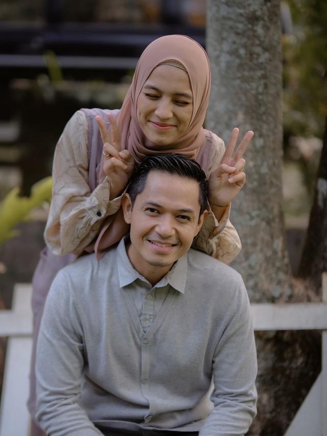 Dude Harlino dan Alyssa Soebandono. (Foto: Instagram @ichasoebandono)