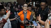 Mantan Wakil Menteri Ketenagakerjaan, Immanuel Ebenezer Gerungan alias Noel, sesaat sebelum mengikuti sidang pembacaan putusan alias vonis di Pengadilan Tindak Pidana Korupsi (Tipikor), Jakarta, Kamis (4/6/2026). (Kapanlagi.com/Budy Santoso)