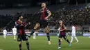 Pemain Bologna Marko Arnautovic (tengah) melakukan selebrasi usai mencetak gol ke gawang Sampdoria pada pertandingan Serie A di Stadion Renato Dall'Ara, Bologna, Italia, 11 April 2022. Bologna menang 2-0. (Michele Nucci/LaPresse via AP)