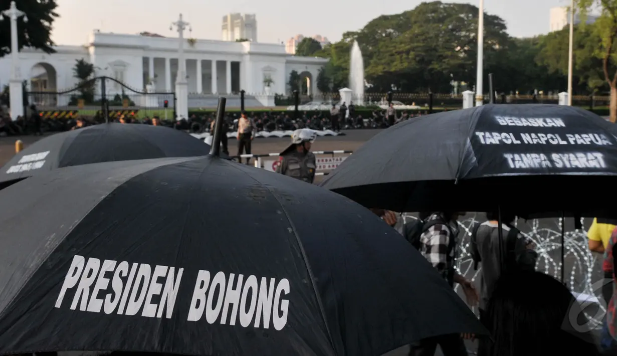 Suasana aksi Kamisan di depan Istana Negara, Jakarta, Kamis (21/5/2015). Kontras menilai pemerintah telah gagal memberikan kepastian hukum. (Liputan6.com/Johan Tallo)