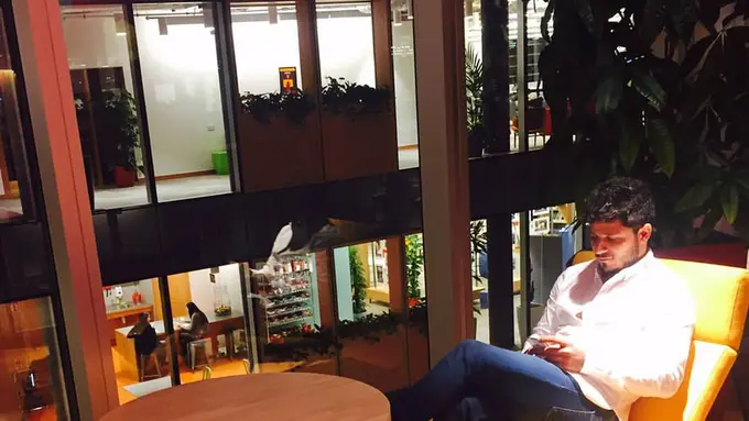 4 Alasan Kenapa Kamu Tak Boleh Bekerja di Hari Libur