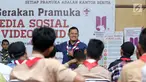 Lukman Hakim Arifin dari Andalan Nasional Bidang Kominfo Kwarnas Gerakan Pramuka memberi materi Pelatihan Media Sosial dan Membuat Video Jilid 2, Jakarta, Sabtu (5/8). Pelatihan dalam rangka Raimuna Nasional XI Pramuka. (Liputan6.com/Helmi Fithriansyah) 