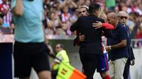 Pelatih Atletico Madrid, Diego Simeone, yakin Antoine Griezmann bakal berkomitmen penuh dan tidak akan mengkhianati klub.  (AFP/Pierre-Philippe Marcou)