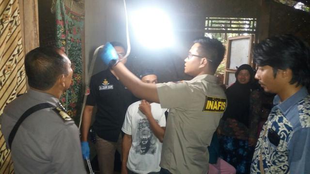 Polisi tak menemukan tanda-tanda penganiayaan pada jenazah NT. Dipastikan NT bunuh diri. (Foto: Liputan6.com/Muhamad Ridlo/Polres Kebumen)