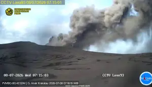 Anak Krakatau Masih Bergejolak, Radius Bahaya 3 Km