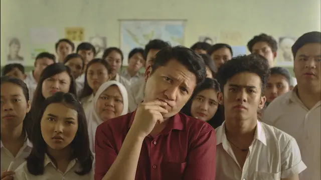 Salah satu adegan film Guru-guru Gokil. (Foto: BASE Entertainment)