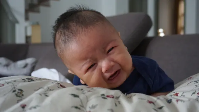 bayi menangis