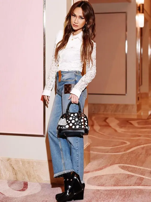 Adu Gaya 8 Seleb Pakai Tas Louis Vuitton x Yayoi Kusama, Nayeon Twice hingga Bunga Citra Lestari