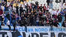 Aremania bersorak merayakan keberhasilan Arema FC menyamakan kedudukan saat menghadapi Bhayangkara Presisi Lampung FC dalam lanjutan BRI Super League 2026/2027 di Stadion Kanjuruhan, Malang, Sabtu (10/10/2026). Dukungan suporter setia Singo Edan mengiringi perjuangan tim tuan rumah yang bangkit dari ketertinggalan dua gol untuk mengakhiri laga dengan skor imbang 2-2. (Bola.com/Iwan Setiawan)