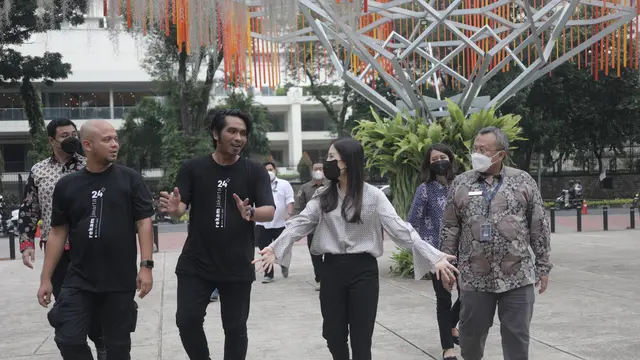 [Fimela] Angela Tanoesoedibjo Apresiasi Pameran Rekam Jakarta 24+